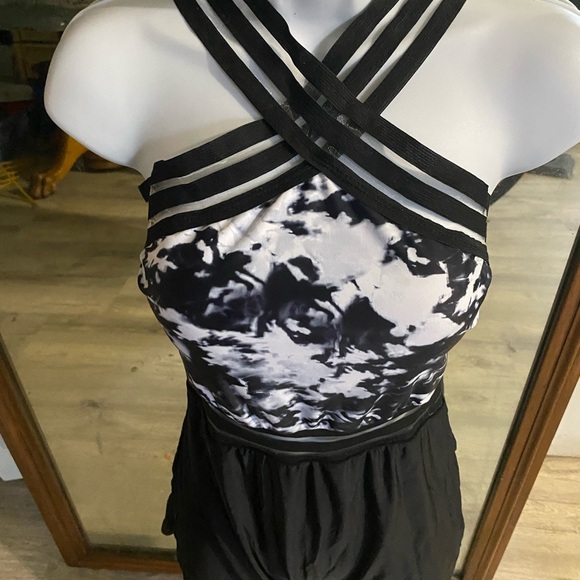 Super cute black white tie die swimsuit one piece xl - Picture 3 of 7